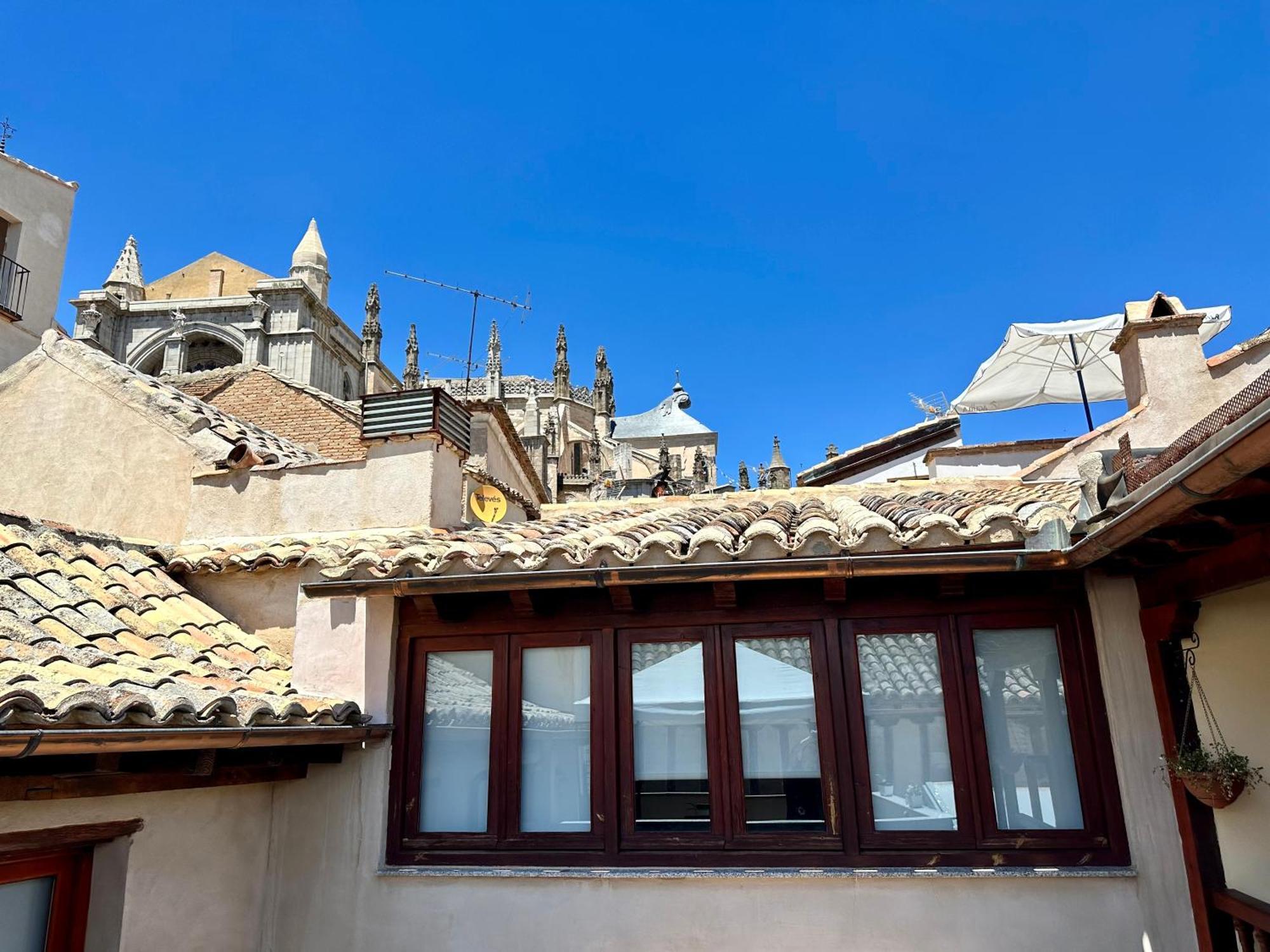 Apartamento Canonigo - Terraza Con Vistas Toledo Luaran gambar